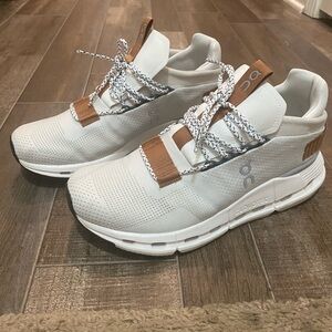 Cloudnova White Pearl Men’s 7.5 / Women’s 9